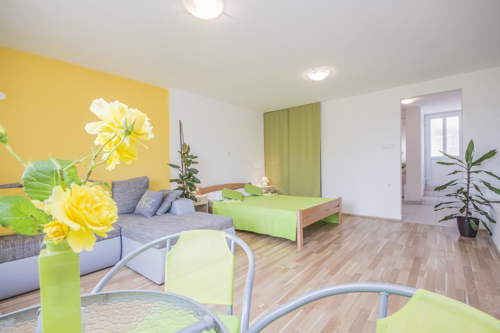 Pula Istria Apartments Luaran gambar