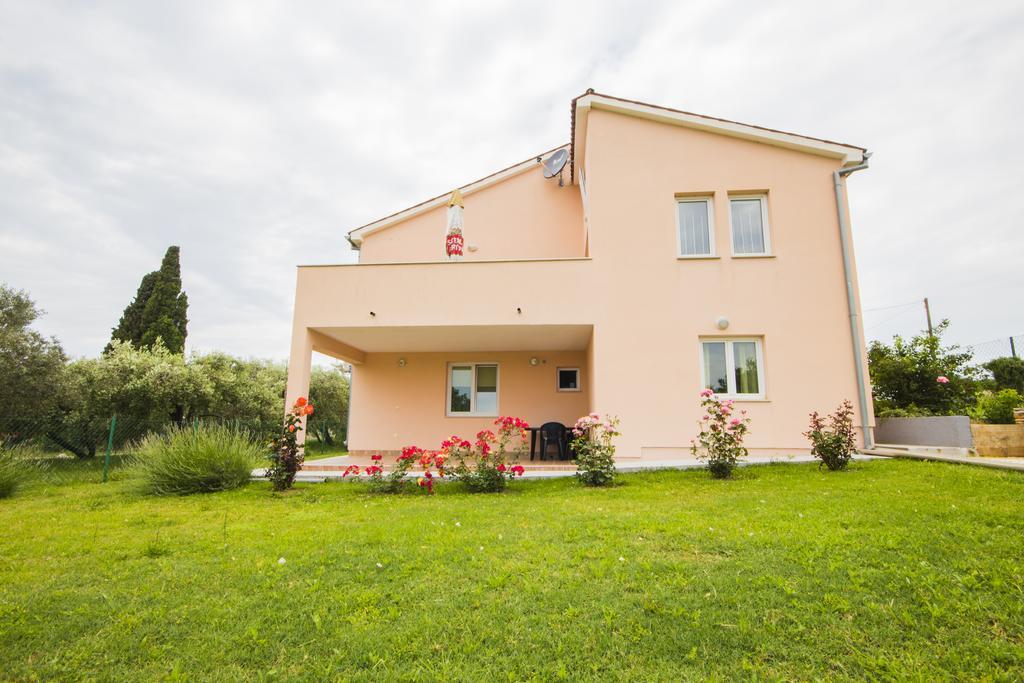 Pula Istria Apartments Luaran gambar