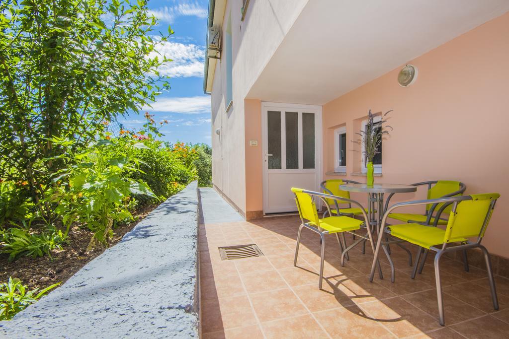 Pula Istria Apartments Luaran gambar