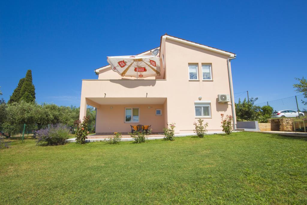 Pula Istria Apartments Luaran gambar